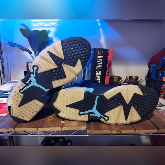 Air Jordan Retro 6 M 10.5 UNC - Picture 3 of 8